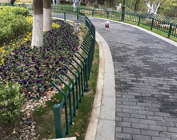 綠化帶鋅鋼護(hù)欄價(jià)格